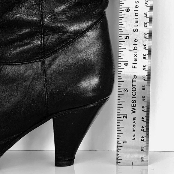 Vintage Custom-made black leather w/red cuffs below the knee high heeled boots - Picture 5 of 9
